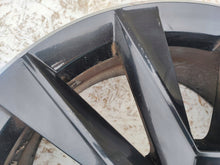 Laden Sie das Bild in den Galerie-Viewer, 1x Alufelge 17 Zoll 7.0&quot; 5x100 46ET Glanz Schwarz 5JJ601025 Skoda Fabia Rapid