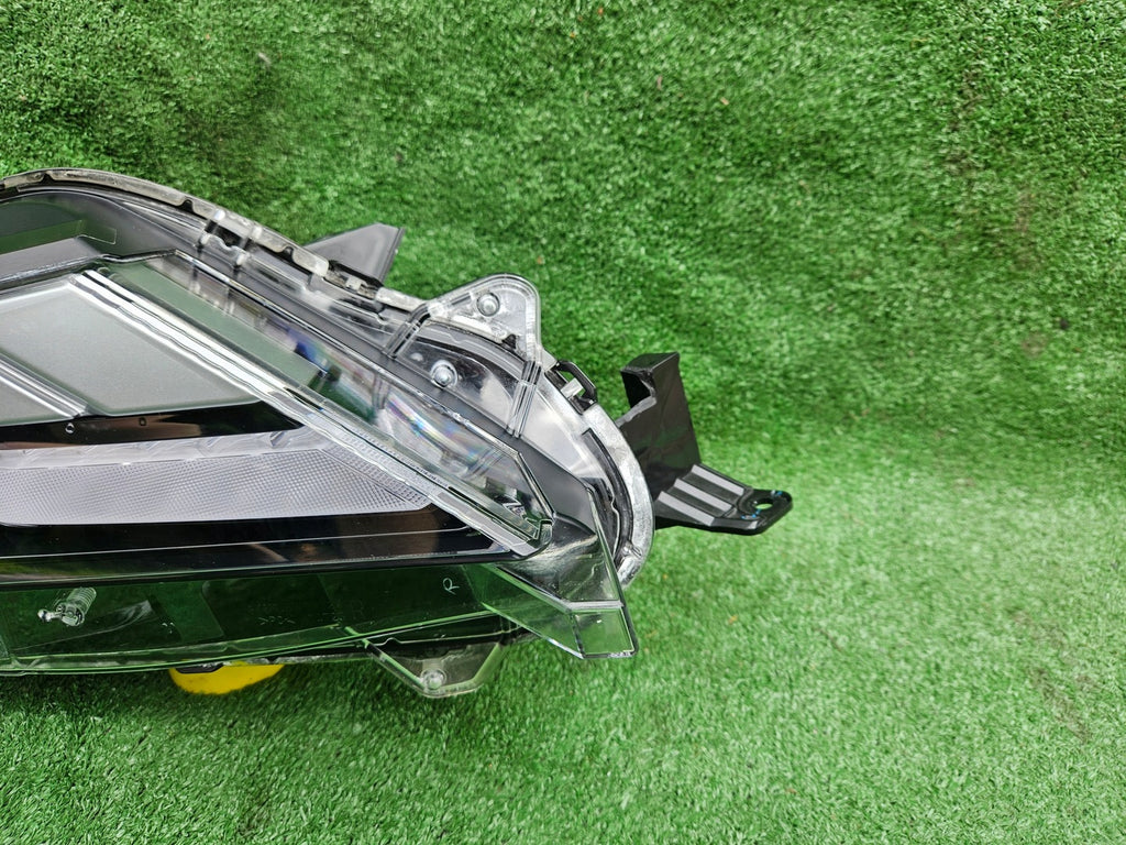 Frontscheinwerfer Mitsubishi L200 8301D382 LED Rechts Scheinwerfer Headlight