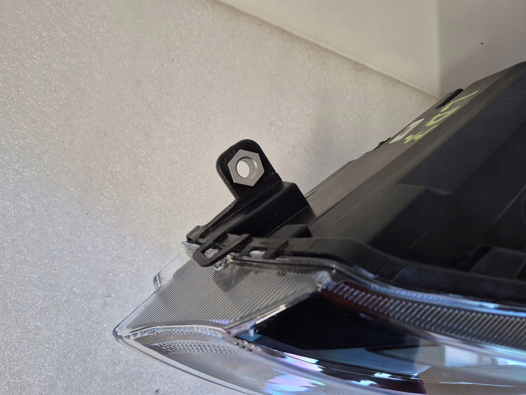 Frontscheinwerfer VW Caddy 2K8941005 Ein Stück (Rechts oder Links) Headlight SCH6047076643rr