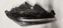Laden Sie das Bild in den Galerie-Viewer, Frontscheinwerfer Skoda Superb III 3V1941016C Full LED Rechts Headlight