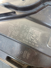 Laden Sie das Bild in den Galerie-Viewer, Frontscheinwerfer Audi Q2 81A941011 Full LED Ein Stück (Rechts oder Links) SCH7923423743ra