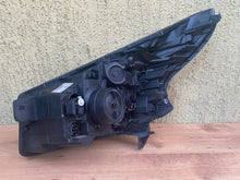 Laden Sie das Bild in den Galerie-Viewer, Frontscheinwerfer Renault Trafic III 1EE011565-06,260107798R LED Rechts