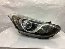 Laden Sie das Bild in den Galerie-Viewer, Frontscheinwerfer Hyundai I30 92102A6020 Rechts Scheinwerfer Headlight SCH9427303000bl