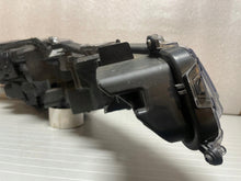 Laden Sie das Bild in den Galerie-Viewer, Frontscheinwerfer Toyota Corolla 8115002S70 LED Links Scheinwerfer Headlight SCH4236759333rl