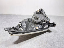 Laden Sie das Bild in den Galerie-Viewer, Frontscheinwerfer Toyota Prius Links Scheinwerfer Headlight SCH4670334643pk