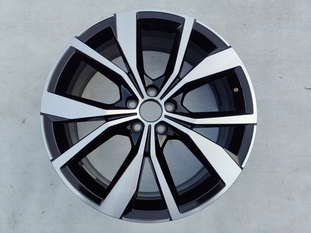 1x Alufelge 18 Zoll 7.0" 5x100 39ET Glanz Schwarz 2G7601025F VW Taigo Rim Wheel FEL3353150589ws
