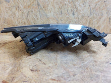 Laden Sie das Bild in den Galerie-Viewer, Frontscheinwerfer Mazda C513-51040 Links Scheinwerfer Headlight SCH8614635101se
