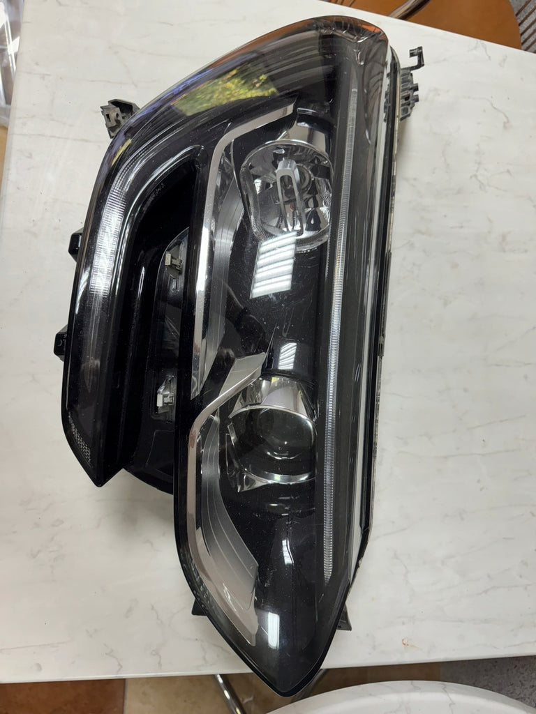 Frontscheinwerfer Renault Megane IV 260108478 Rechts Scheinwerfer Headlight SCH9470384632he