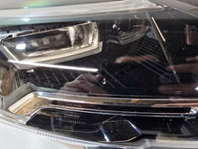 Load image into Gallery viewer, Frontscheinwerfer Renault Espace 260101765R Rechts Scheinwerfer Headlight SCH3928014860qr