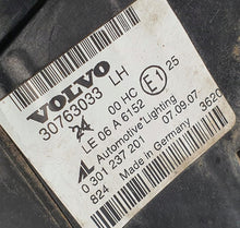 Load image into Gallery viewer, Frontscheinwerfer Volvo V50 30763033 Links Scheinwerfer Headlight SCH3933647360rg