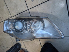 Load image into Gallery viewer, Frontscheinwerfer VW Passat 3C0941752G 3D0907391B Xenon Rechts Headlight SCH9164114157hx