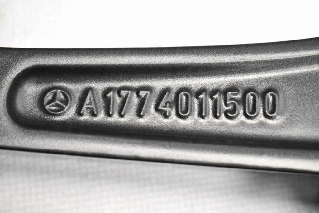 4x Alufelge 18 Zoll 7.5" 5x112 49ET Glanz Schwarz A1774011500 Mercedes-Benz W177