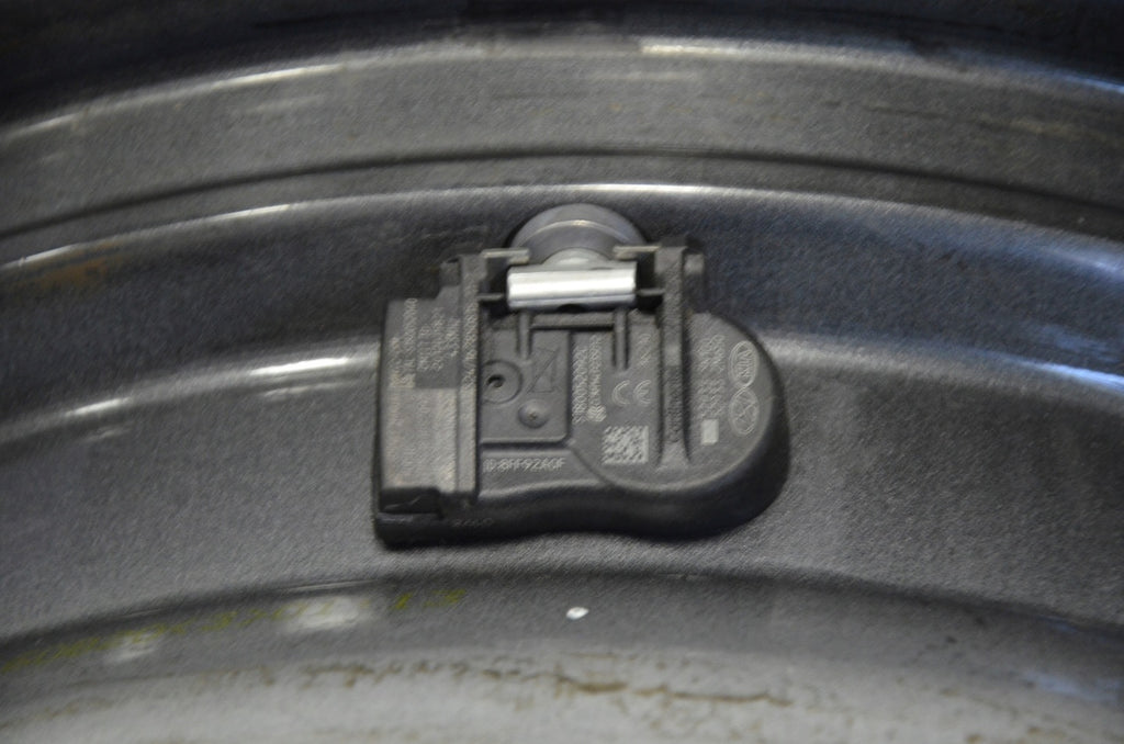 1x Alufelge 15 Zoll 5.5" 4x100 52ET Kia Rim Wheel