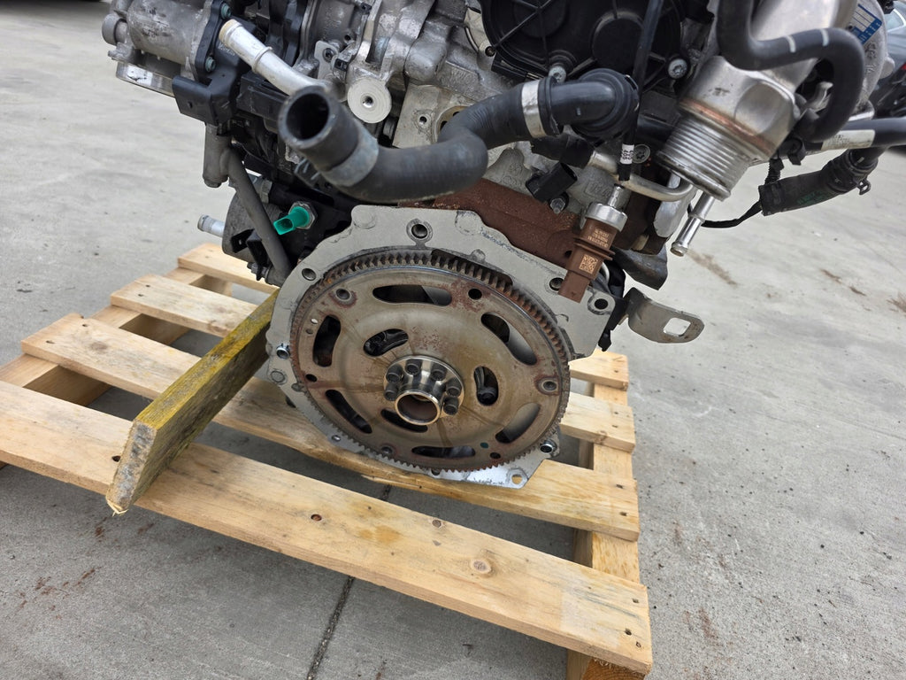 Motor Audi A4 B9 DETA 2.0 TDI 190PS 140kW 124TKm Diesel Engine Komplett