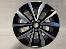Laden Sie das Bild in den Galerie-Viewer, 1x Alufelge 17 Zoll 5x112 2GA601025B VW T-Roc Rim Wheel FEL6033064191bg