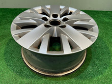 Laden Sie das Bild in den Galerie-Viewer, 1x Alufelge 16 Zoll 6.5" 5x120 51ET 7E0601025F VW Multivan Transporter Rim Wheel FEL2183664916yf