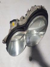 Laden Sie das Bild in den Galerie-Viewer, Frontscheinwerfer Mercedes-Benz Sl R230 A2308207961 Xenon Links Headlight