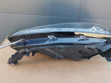 Load image into Gallery viewer, Frontscheinwerfer Skoda Fabia III 6V1941015D Links Scheinwerfer Headlight