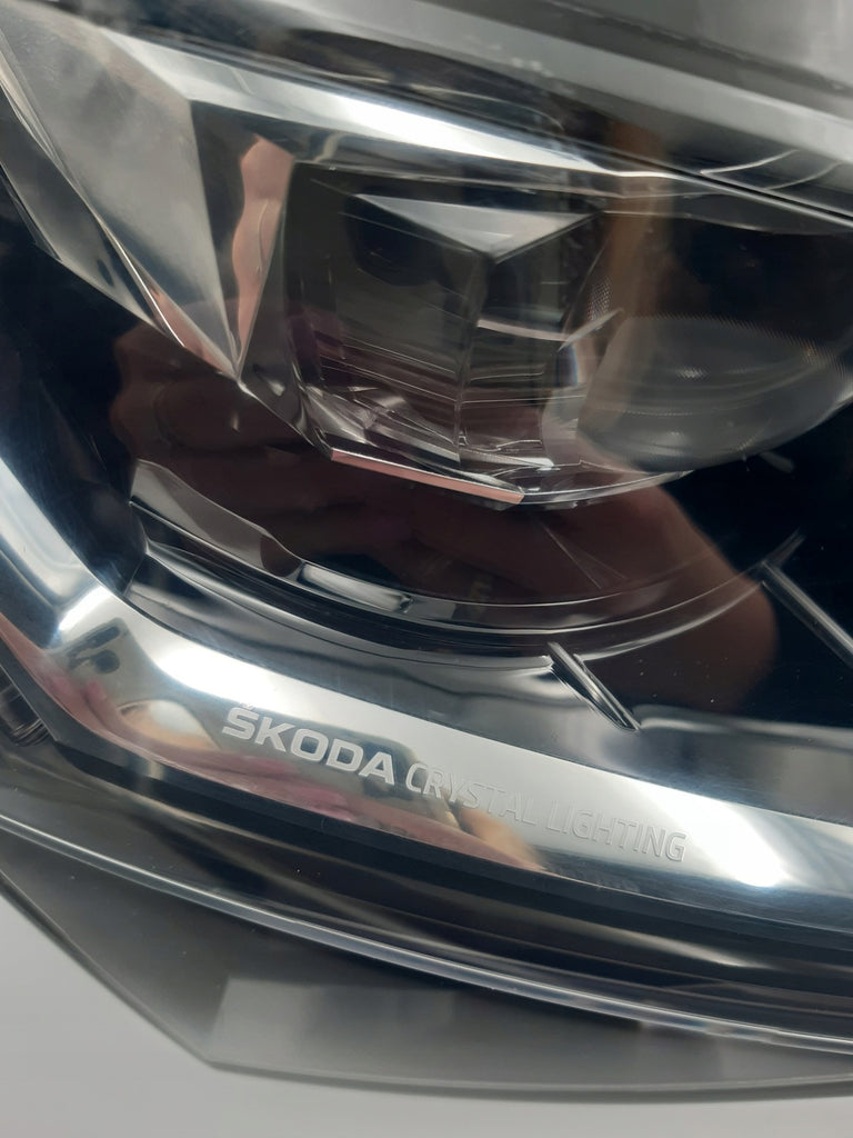 Frontscheinwerfer Skoda Superb III 3V1941016D LED Rechts Scheinwerfer Headlight