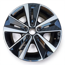 Laden Sie das Bild in den Galerie-Viewer, 1x Alufelge 17 Zoll 7.0&quot; 5x114.3 43ET A4204010700 Mercedes-Benz Citan Rim Wheel