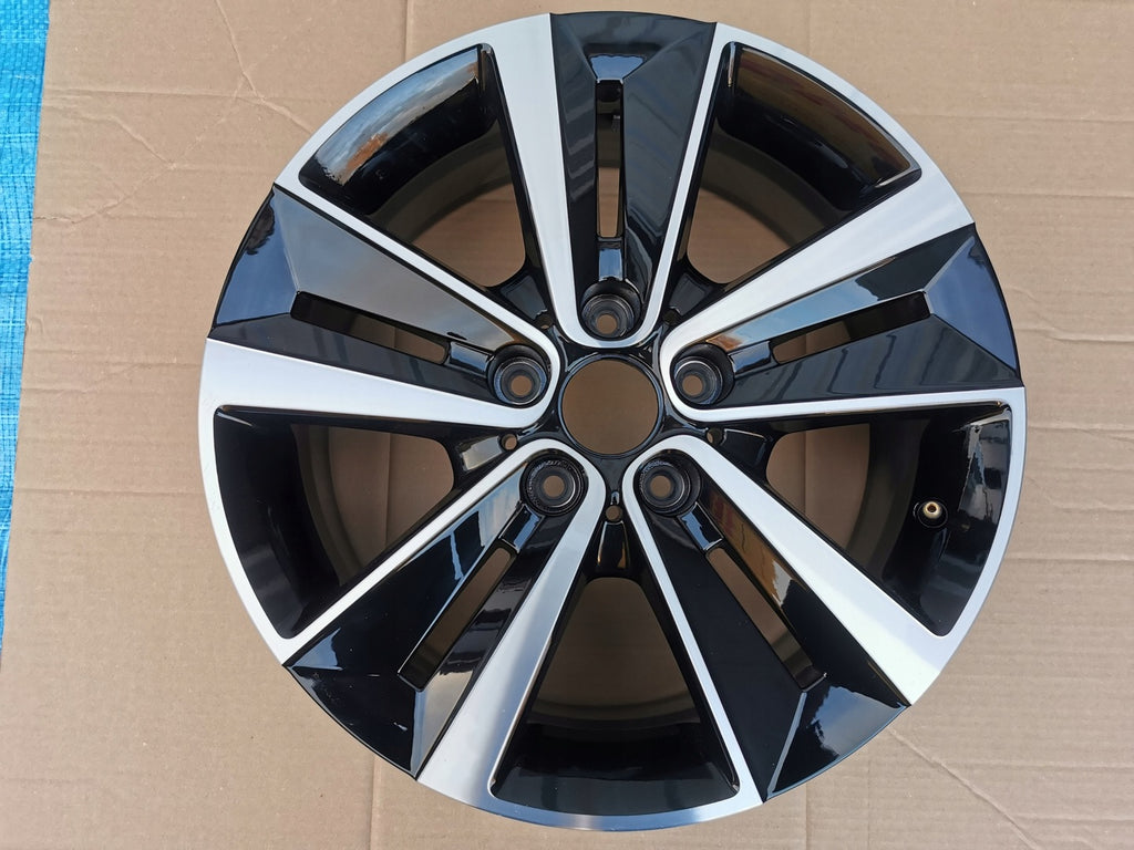 1x Alufelge 17 Zoll 7.0" 5x114.3 43ET A4204010700 Mercedes-Benz Citan Rim Wheel