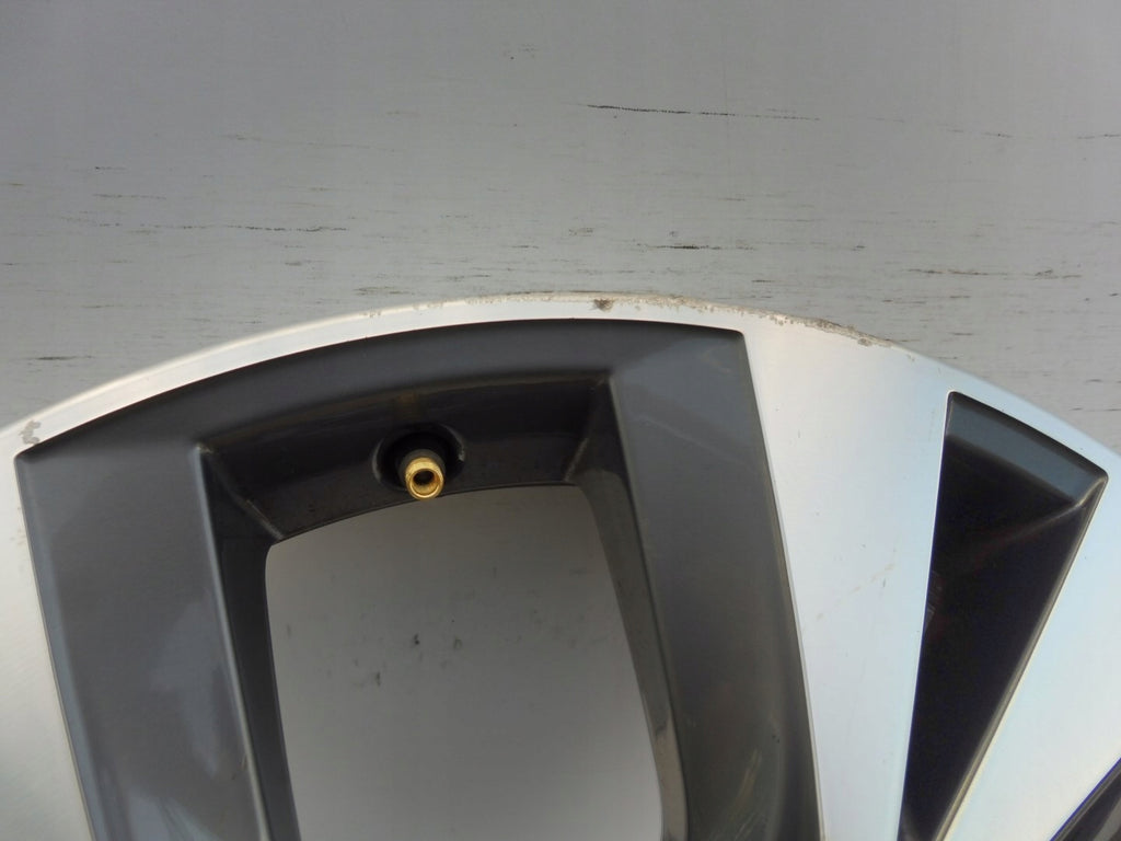 1x Alufelge 18 Zoll 7.0" 5x112 45ET Glanz Silber 575601025E Mg Ateca Rim Wheel