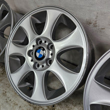Laden Sie das Bild in den Galerie-Viewer, 4x Alufelge 16 Zoll 7.0" 5x120 44ET 6769402 BMW E46 F22 F21 E81 F23 F30 F31 E82 FEL6791880556jw