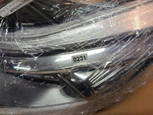 Laden Sie das Bild in den Galerie-Viewer, Frontscheinwerfer Ford Focus III BM51-13D155-AJ LED Links Scheinwerfer Headlight SCH5629927306jd