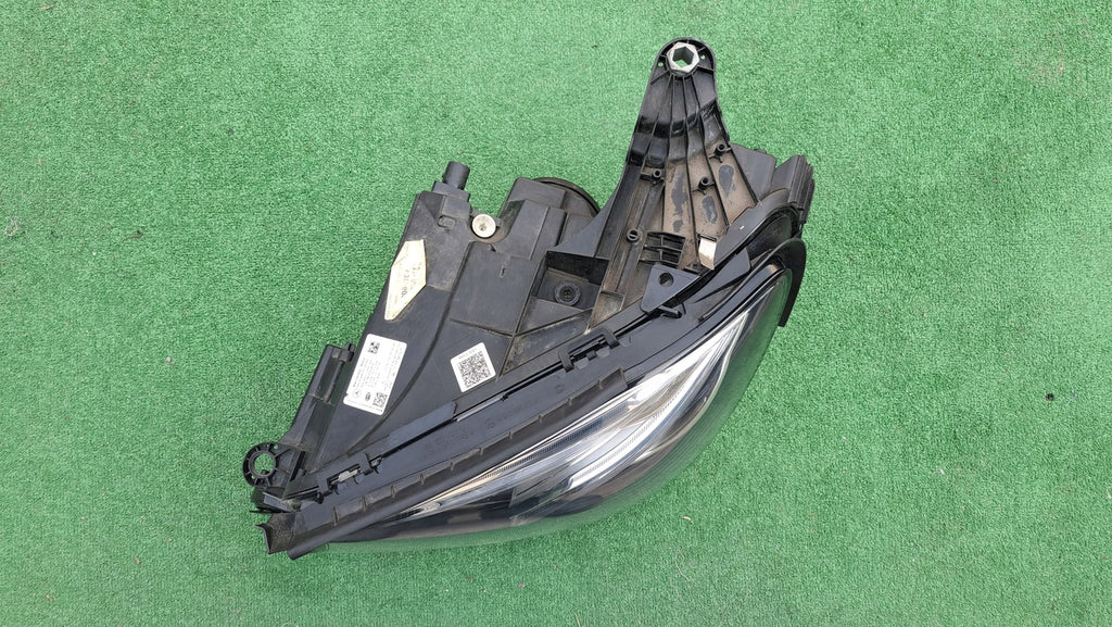 Frontscheinwerfer Mercedes-Benz W213 A2139064704KZ LED Links Headlight SCH2764353926td