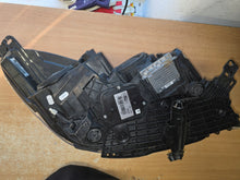 Laden Sie das Bild in den Galerie-Viewer, Frontscheinwerfer Ford Kuga GV4113035GA Xenon Links Scheinwerfer Headlight SCH5248264519ji