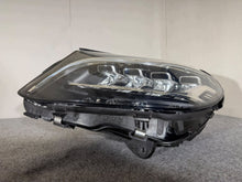 Laden Sie das Bild in den Galerie-Viewer, Frontscheinwerfer Mercedes-Benz W205 A205 A2059065906 LED Links Headlight SCH7260002716bj