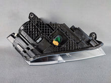 Laden Sie das Bild in den Galerie-Viewer, Frontscheinwerfer Skoda Superb III 3V1941015B Xenon Links Scheinwerfer Headlight