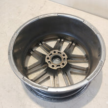 Load image into Gallery viewer, 1x Alufelge 18 Zoll 7.5" 5x112 48ET Silber AEZ18666 Audi I Rim Wheel FEL3723655662qr