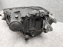 Laden Sie das Bild in den Galerie-Viewer, Frontscheinwerfer VW Golf Sportsvan 517941036A-SCZ 90111565517941036 LED Rechts SCH4666487555mt