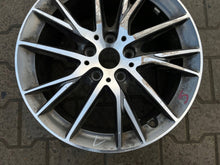 Laden Sie das Bild in den Galerie-Viewer, 1x Alufelge 17 Zoll 7849122 BMW F45 1 F40 F46 Rim Wheel FEL9856872054qo