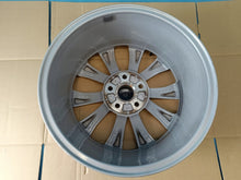Laden Sie das Bild in den Galerie-Viewer, 1x Alufelge 17 Zoll 7.0" 5x112 5NA601025 VW Tiguan Rim Wheel FEL1485585669cj