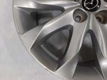 Load image into Gallery viewer, 1x Alufelge 18 Zoll 7.0&quot; 5x114.3 50ET Glanz Silber 9965227080 Mazda Cx5 Cx3