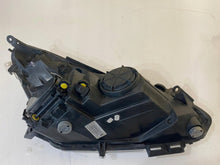 Laden Sie das Bild in den Galerie-Viewer, Frontscheinwerfer Opel Corsa D 13186385 Links Scheinwerfer Headlight SCH4093497307cx