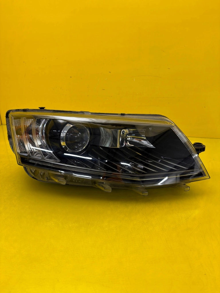 Frontscheinwerfer Skoda Octavia III 5E1941016B Xenon Rechts Headlight SCH7902645987nj