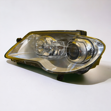 Load image into Gallery viewer, Frontscheinwerfer Opel Touran 1T1941751A Xenon Links Scheinwerfer Headlight