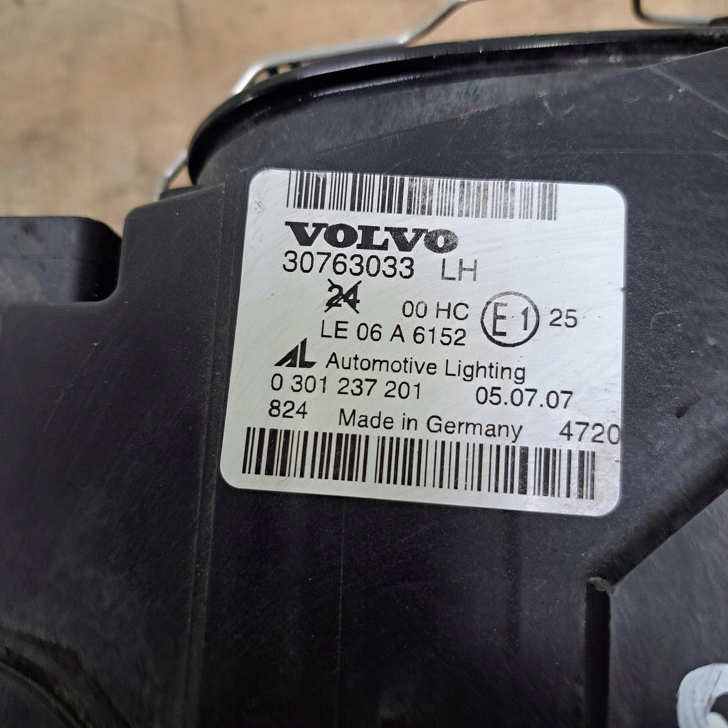 Frontscheinwerfer Volvo V50 30763033 Links Scheinwerfer Headlight SCH6550836827cz