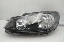 Laden Sie das Bild in den Galerie-Viewer, Frontscheinwerfer VW Golf VI I 5K1941005M 89319331 Links Scheinwerfer Headlight SCH1698190870sf