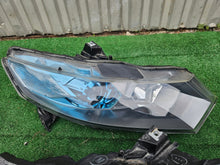 Laden Sie das Bild in den Galerie-Viewer, Frontscheinwerfer Honda Insight 100-22875 Ein Satz Scheinwerfer Headlight