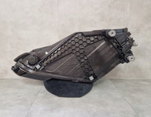 Laden Sie das Bild in den Galerie-Viewer, Frontscheinwerfer Porsche Cayenne Laser Rechts Scheinwerfer Headlight SCH7622306641ra