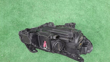 Laden Sie das Bild in den Galerie-Viewer, Frontscheinwerfer Mercedes-Benz W246 A2468200739 Links Scheinwerfer Headlight SCH9613511545qc