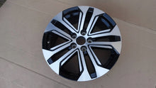 Laden Sie das Bild in den Galerie-Viewer, 1x Alufelge 17 Zoll &quot; Schwarz PW45742001 Toyota Rav 4 Rim Wheel
