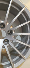 Load image into Gallery viewer, 1x Alufelge 17 Zoll 7.5&quot; 5x112 29ET Glanz Silber 8W0601025AE Audi Rim Wheel