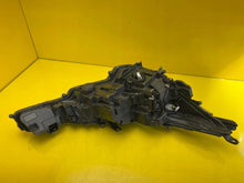 Load image into Gallery viewer, Frontscheinwerfer Toyota Corolla Hatchback 81150-02S80 LED Links Headlight SCH4686827194yz