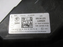 Laden Sie das Bild in den Galerie-Viewer, Frontscheinwerfer Skoda Fabia I 6VB941015 LED Ein Stück (Rechts oder Links)