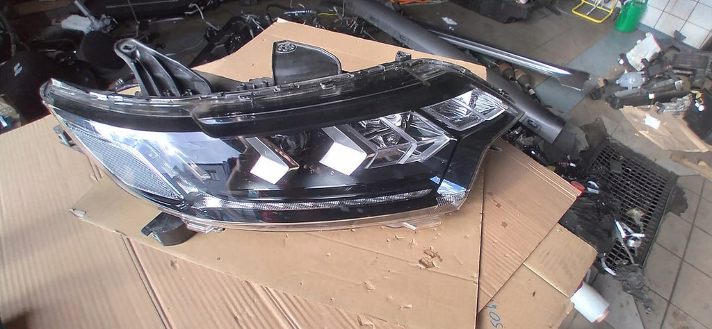 Frontscheinwerfer Mitsubishi Outlander III 8301D3-02 Full LED Rechts oder Links